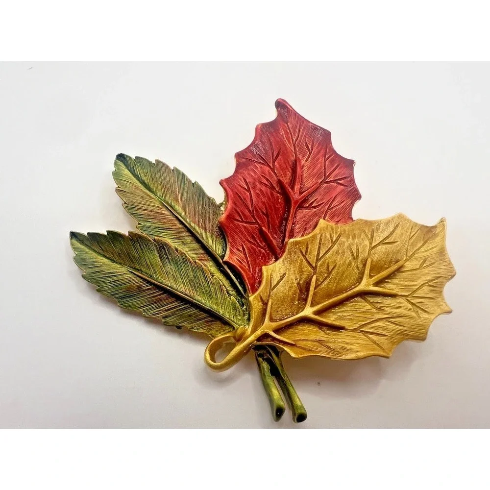 Vintage Tona Leaf Brooch Large 3